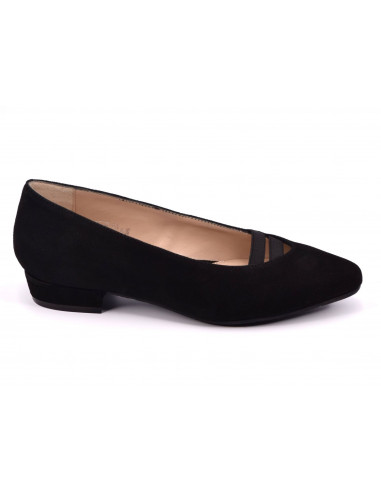 Size 2 best sale black flats