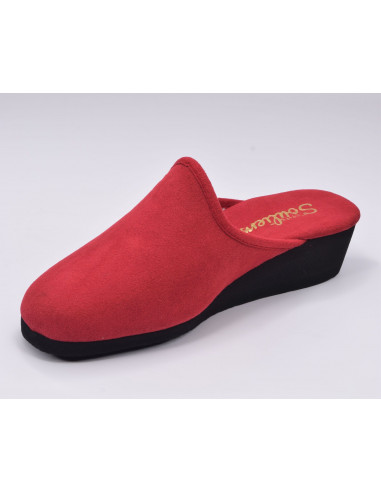 slippers red colour