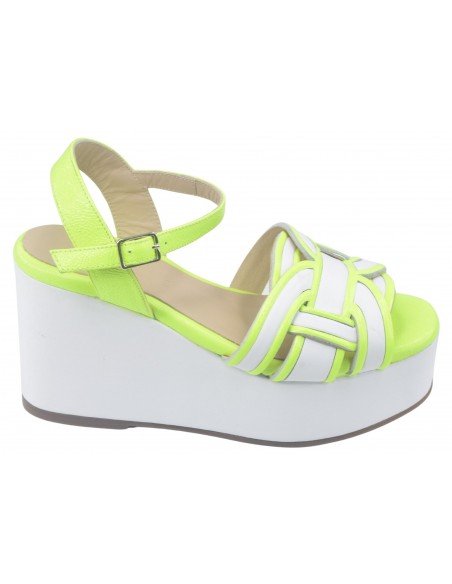 Dansi 7553 : sandales compensées en cuir lisse blanc et jaune fluo, idéales pour un look estival tendance, du 32 au 35.