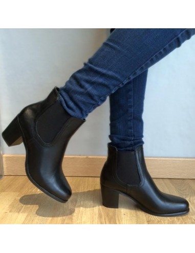 Low-heeled black ankle boots, trendy cheap women&#39;s shoes