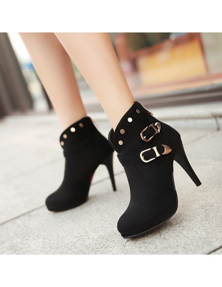 "Calappa" black boots