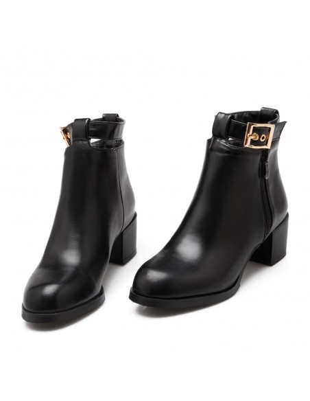 "Lilyturf" black boots