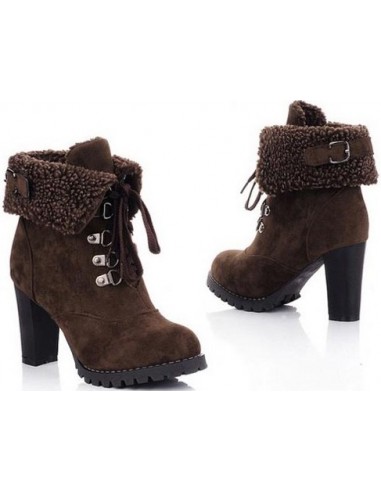 Women&#39;s brown ankle boots with small sizes