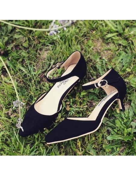 "Erica" Pointed Toe Pumps