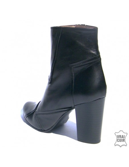 Black Mi-409 leather ankle boots