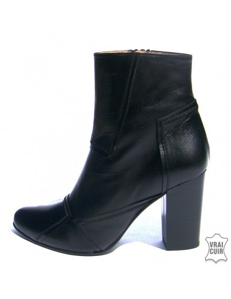 Black Mi-409 leather ankle boots