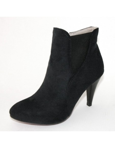 Actaea black boots