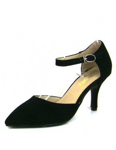 Women&#39;s black pumps with small straps