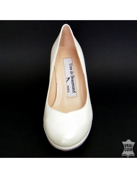 Pumps with bridal platform in small sizes for women