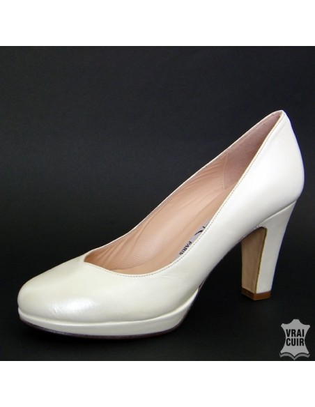 Pumps with bridal platform in small sizes for women