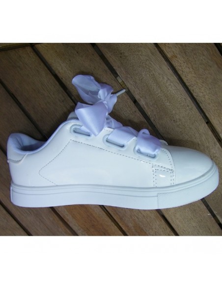 Zapatillas de tenis blancas, cordones de cinta de raso 124
