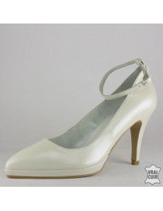 Pearly white pumps with platform and strap, wedding shoes, small women size 32 33 34 35
