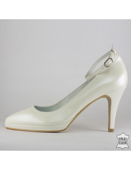 Pearly white pumps with platform and strap, wedding shoes, small women size 32 33 34 35