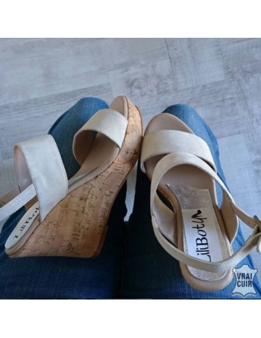 Nude best sale small wedge