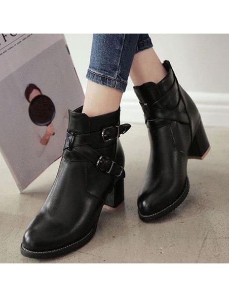 Women&#39;s black ankle boots, small heels, size 32 33 34