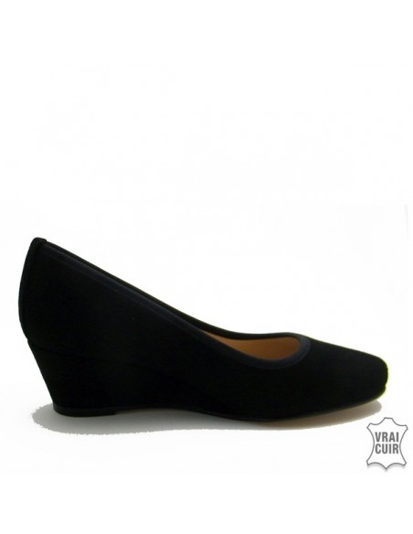 Black pumps with wedge heels "ZC00139W" zoo calzados small woman size