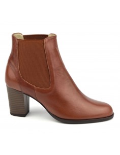 Light brown smooth leather ankle boots, FZ97587, Brenda Zaro, woman with small feet