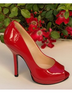 Escarpins peep toe, cuir verni rouge, hauts talons, petites pointures