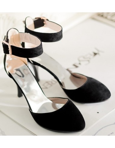 Black "Daphne" pumps, small size Black "Daphne" pumps, small size